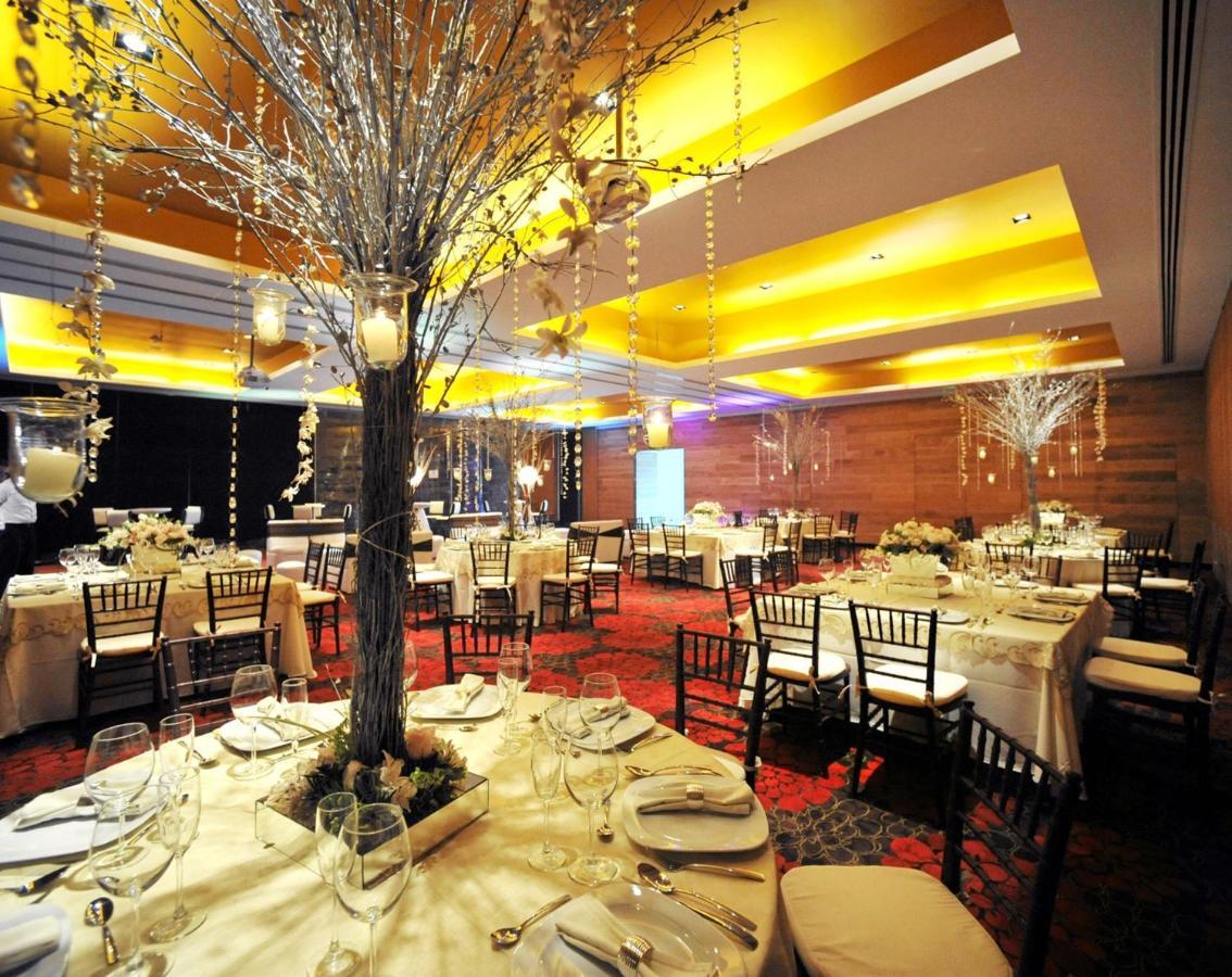 Emporio Veracruz Exterior photo The ballroom at the Shangri-La Hotel, Manila